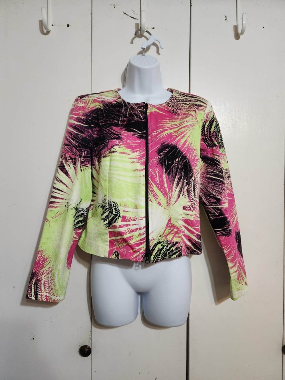 Joseph Ribkoff Tropical Floral Zip Up Jacket Size 12 Neon Pink Lime Green Crop